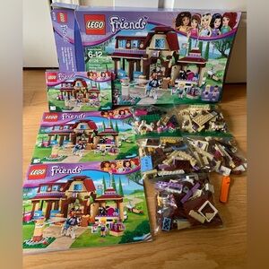 LEGO FRIENDS: Heartlake Riding Club (41126)